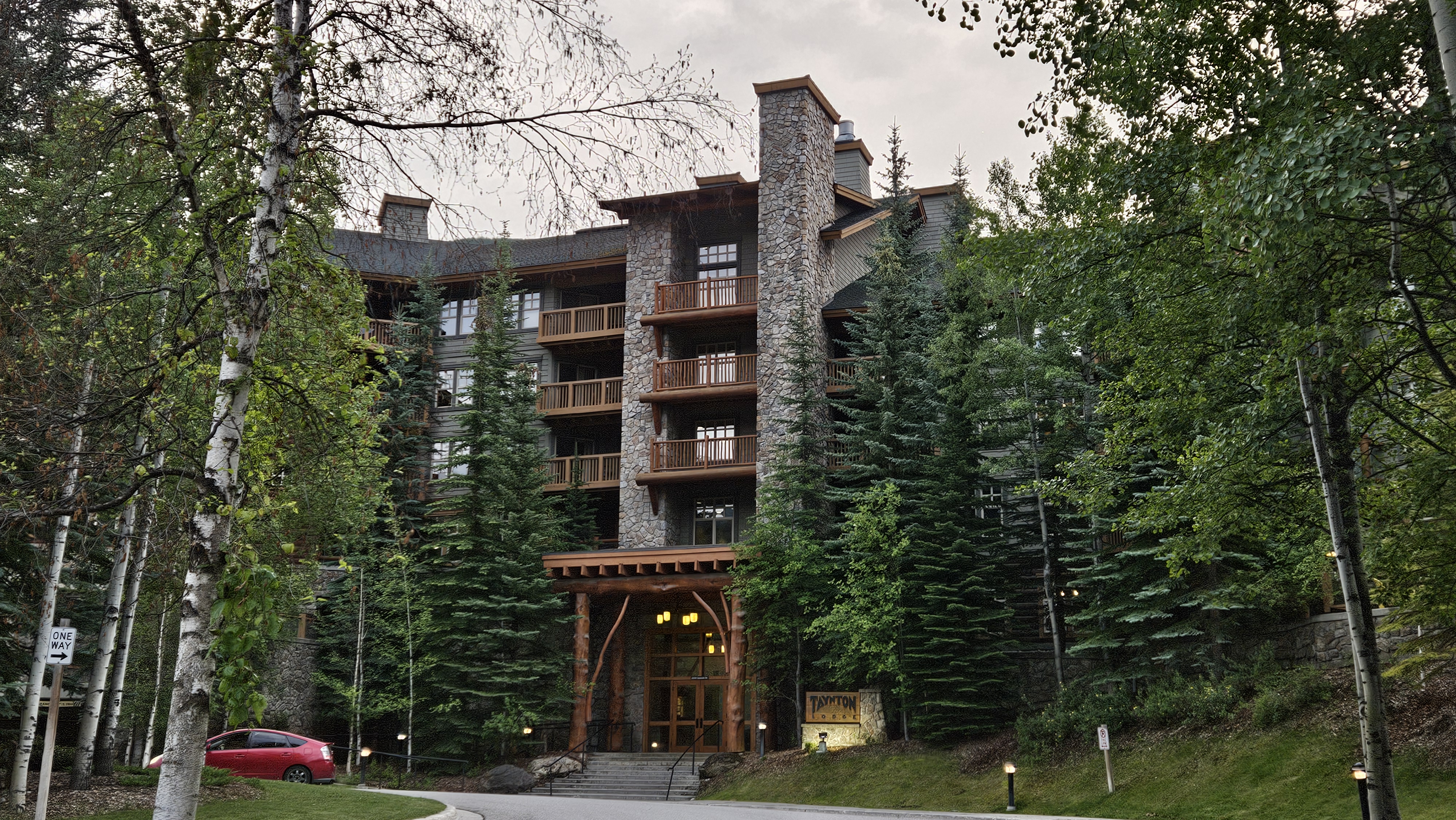 Loading Resort Image...