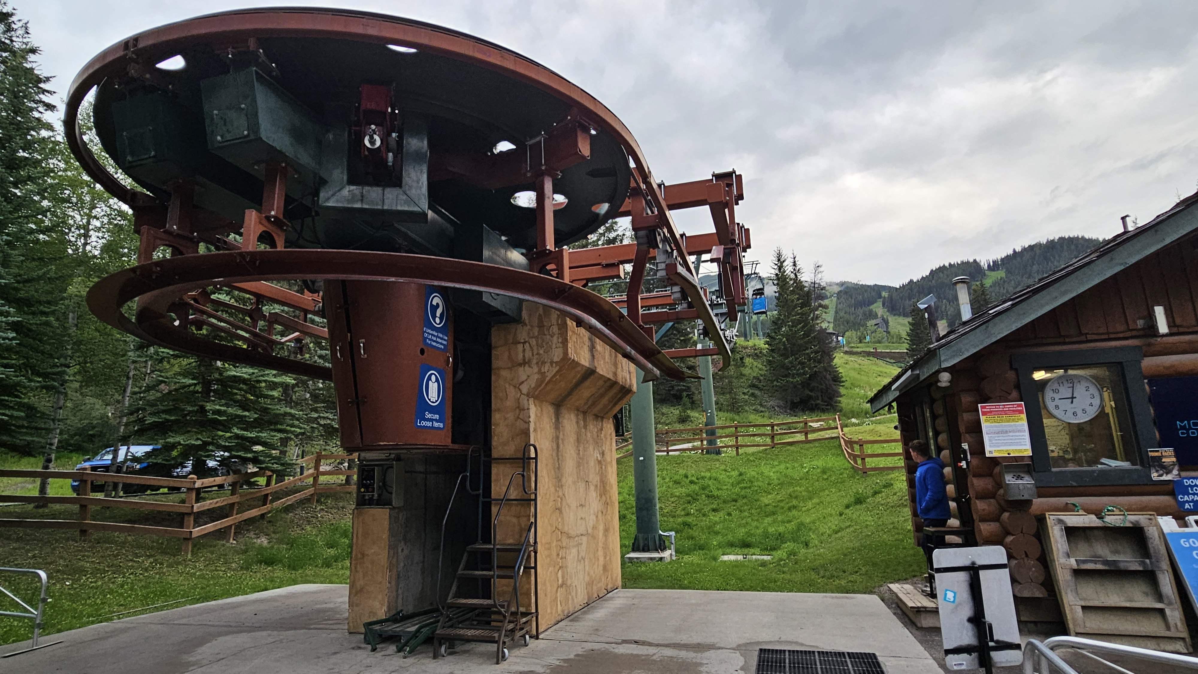 Loading Resort Image...