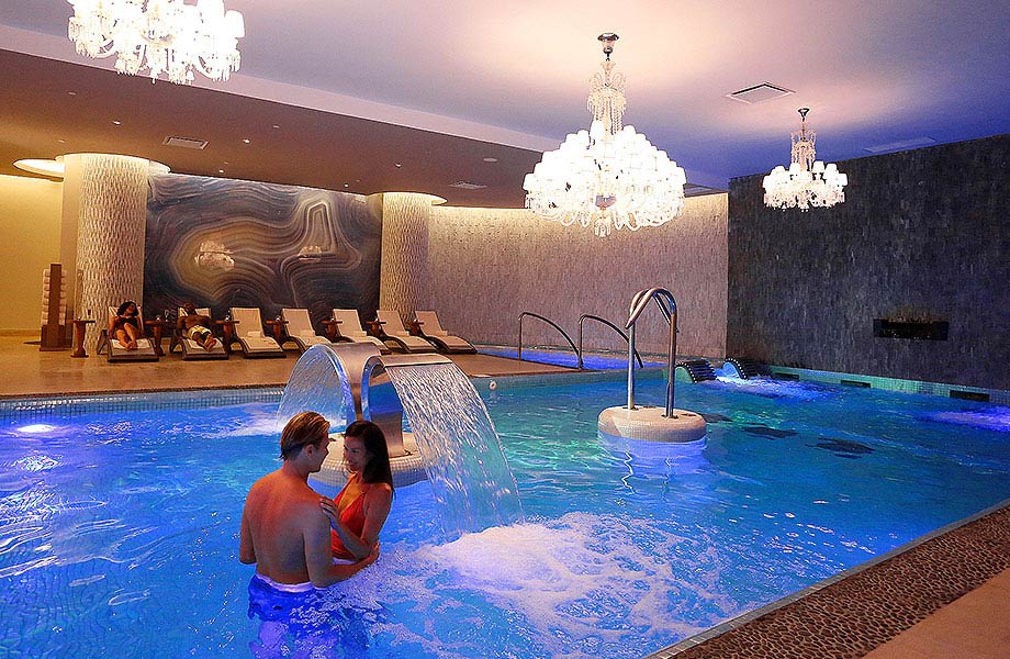 Loading Resort Image...