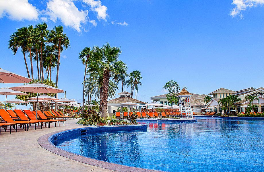 Loading Resort Image...