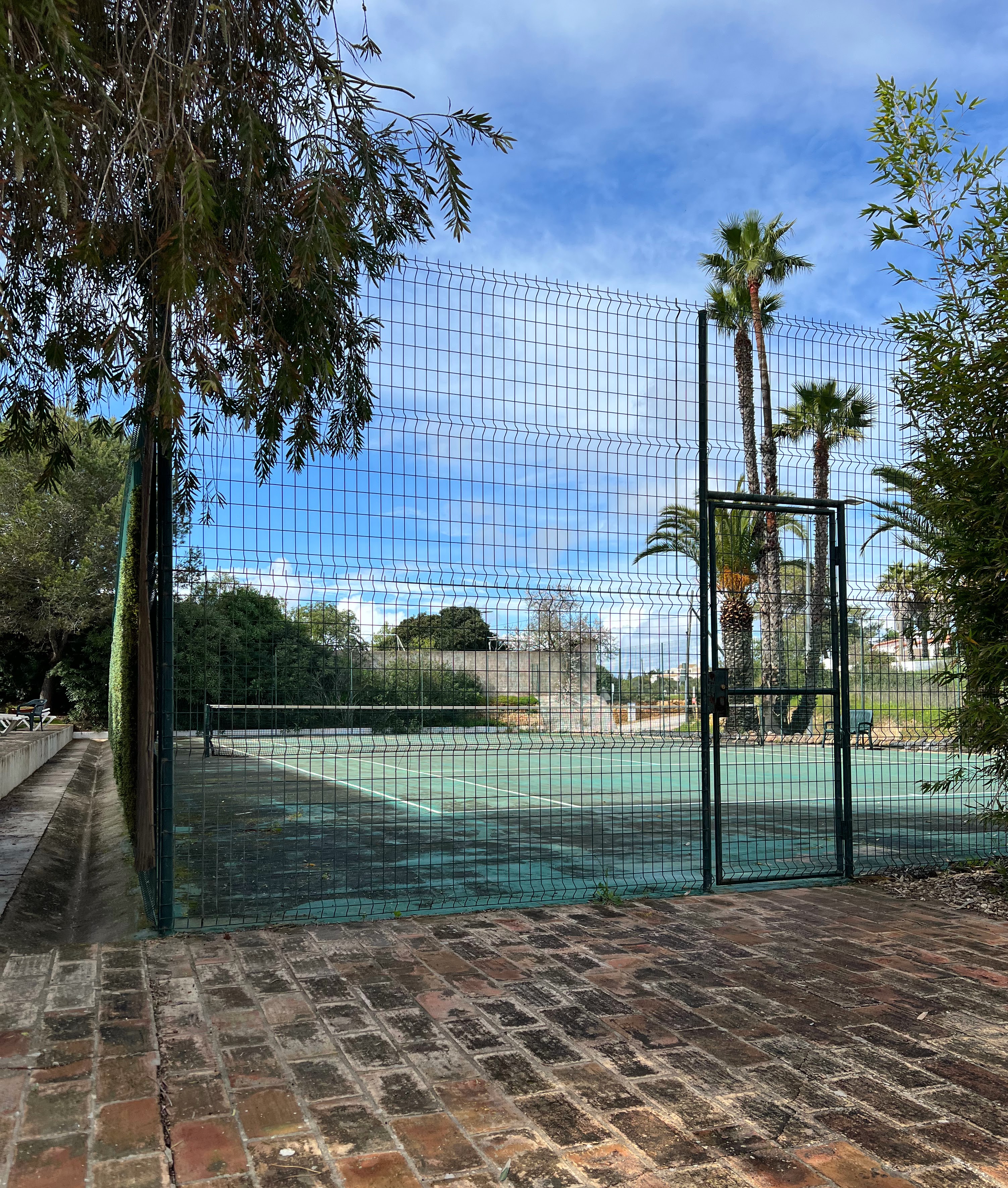 Loading Resort Image...