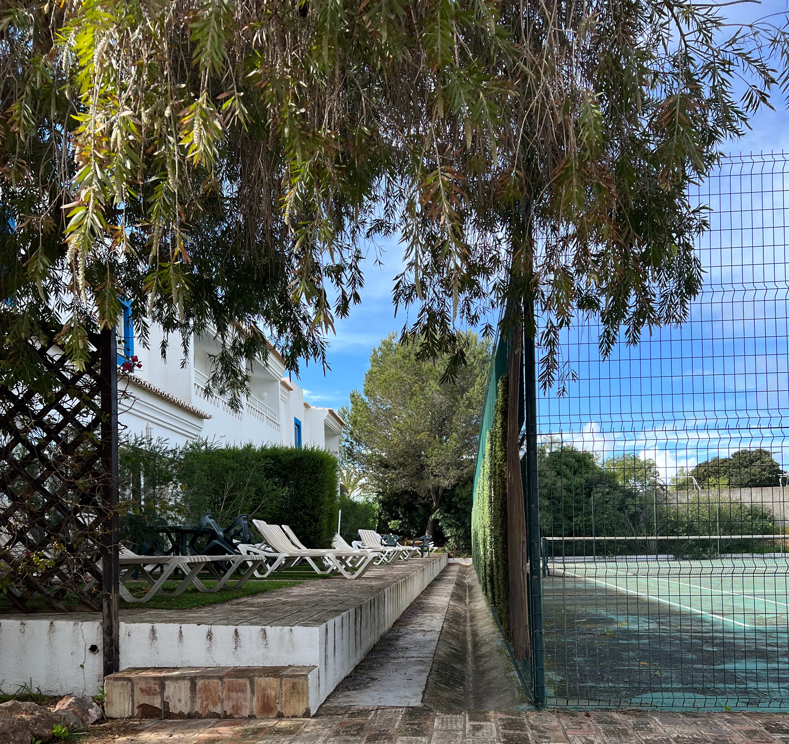 Loading Resort Image...