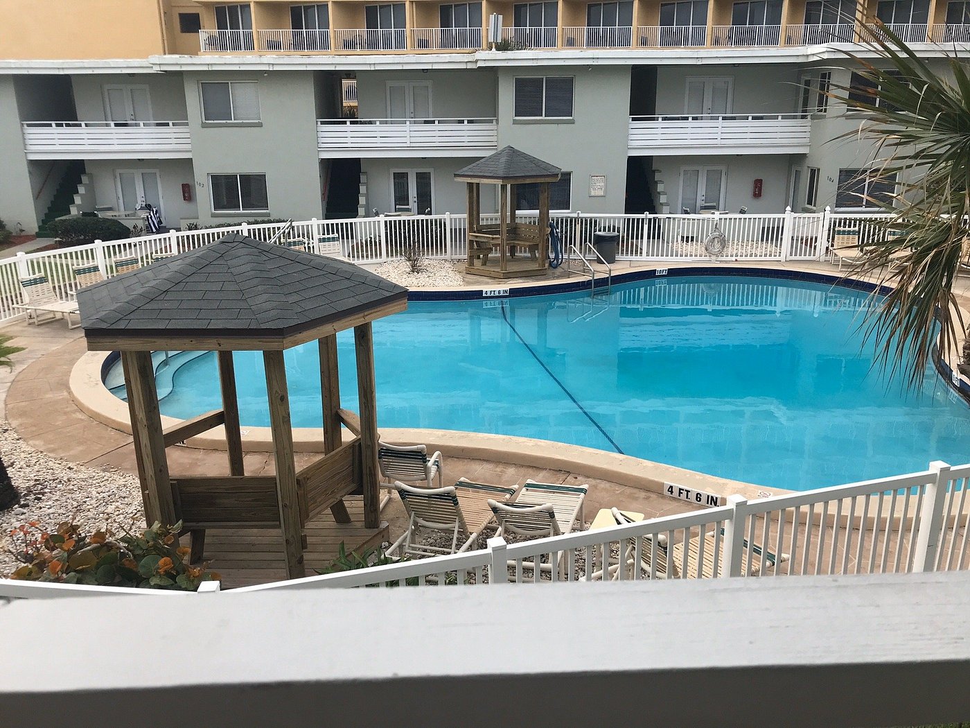 Loading Resort Image...