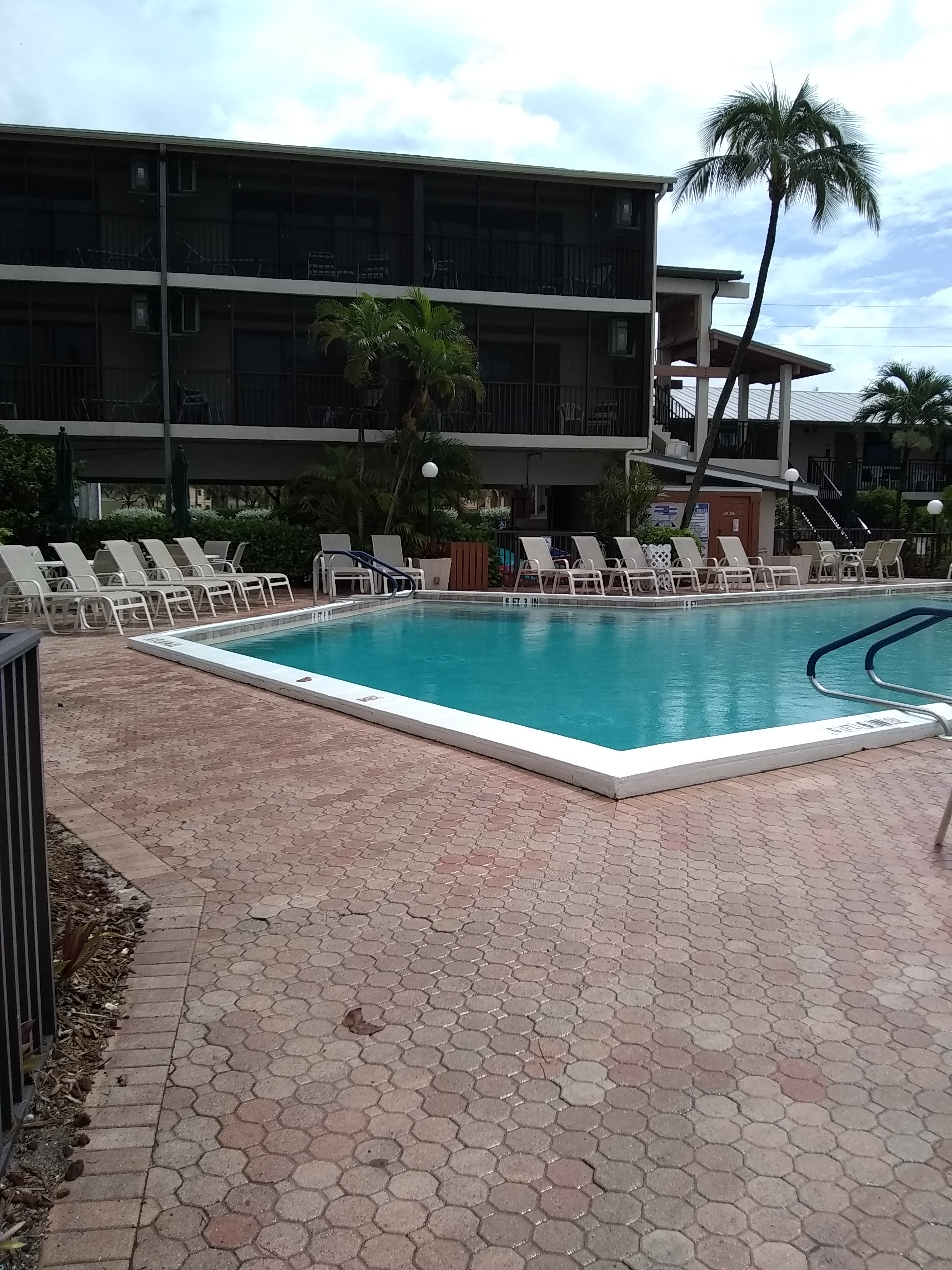 Loading Resort Image...