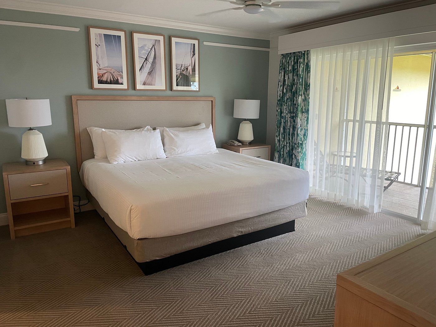 Loading Resort Image...