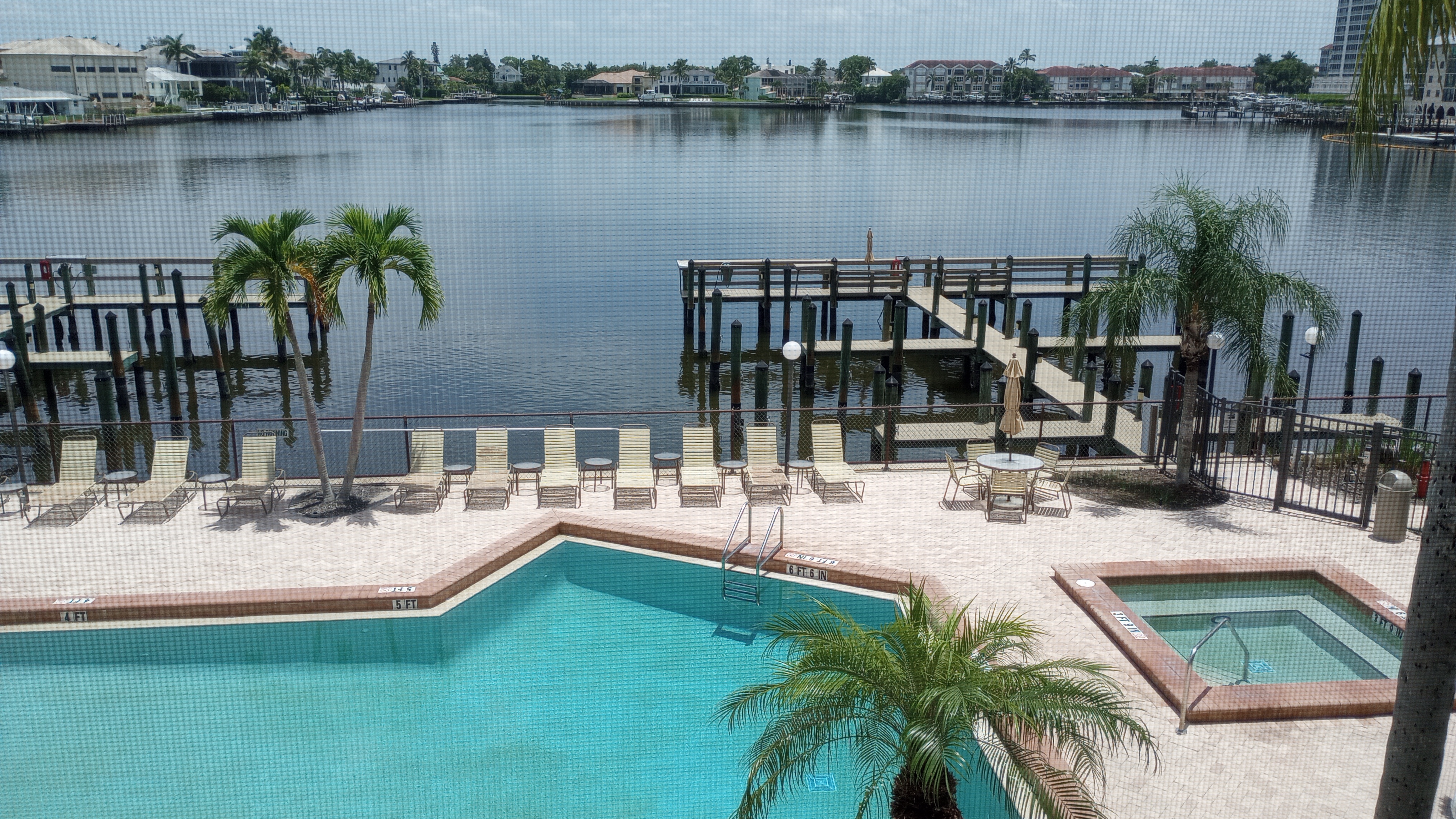 Loading Resort Image...