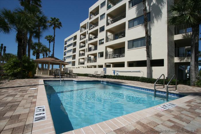 Loading Resort Image...