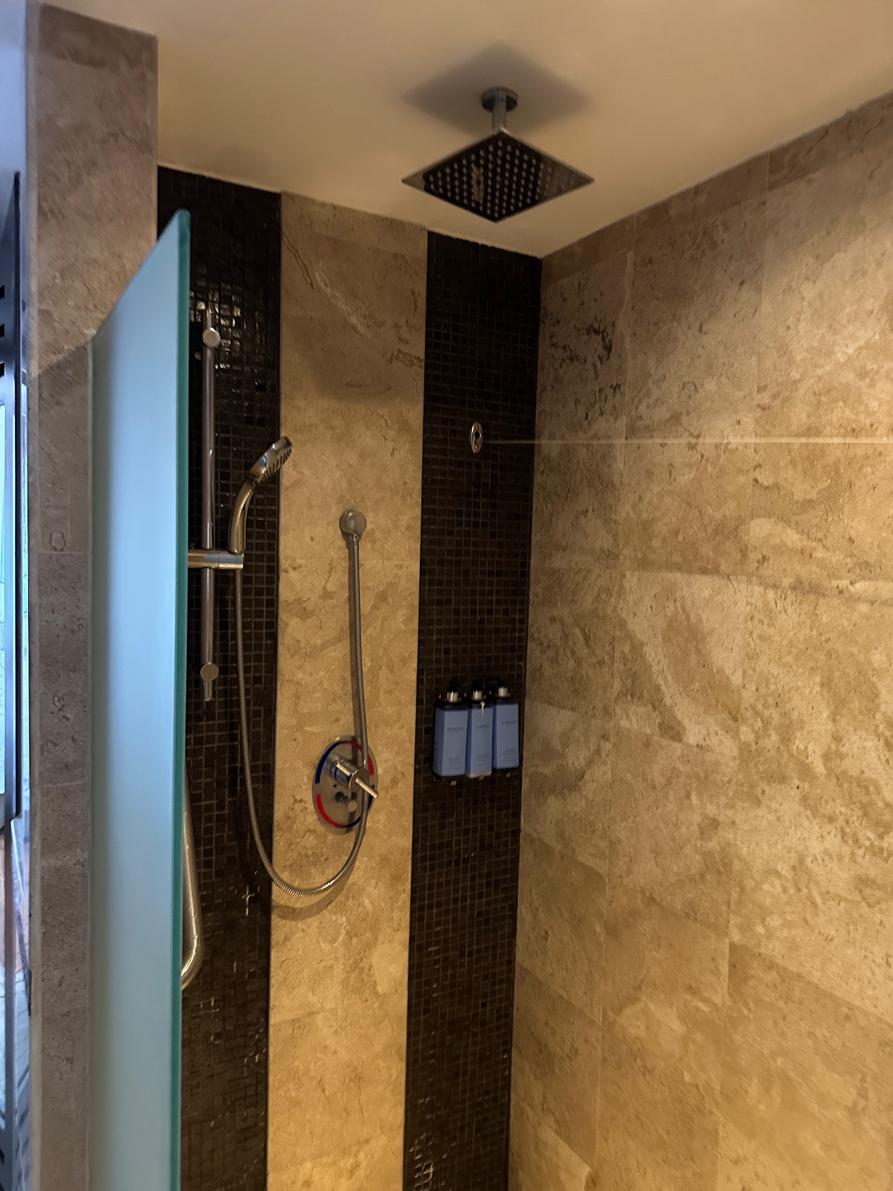 Loading Resort Image...