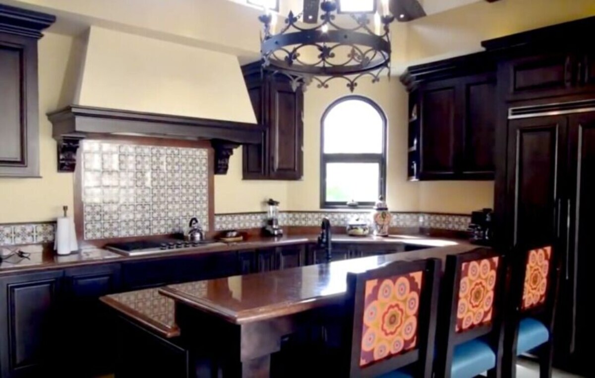 Loading Resort Image...