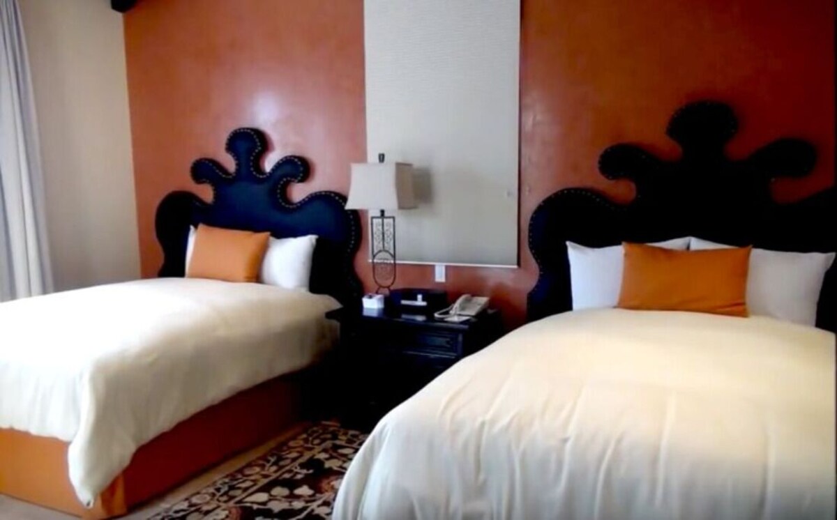 Loading Resort Image...