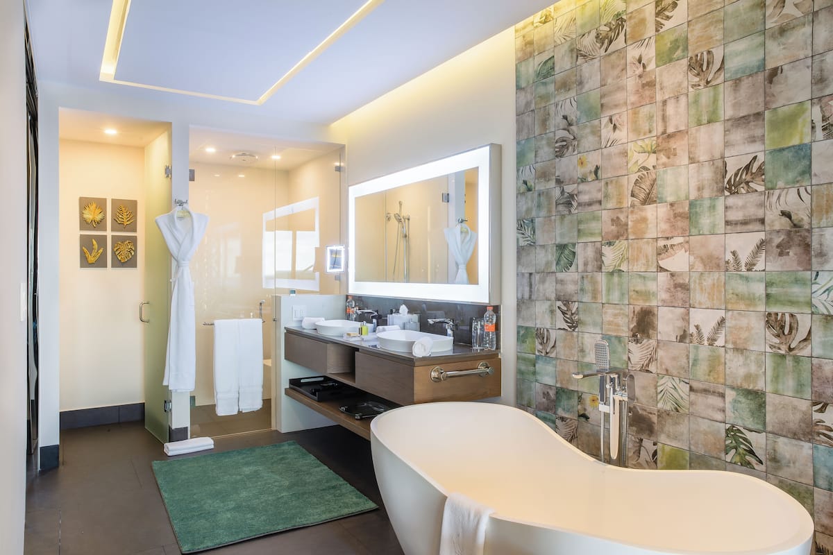 Loading Resort Image...