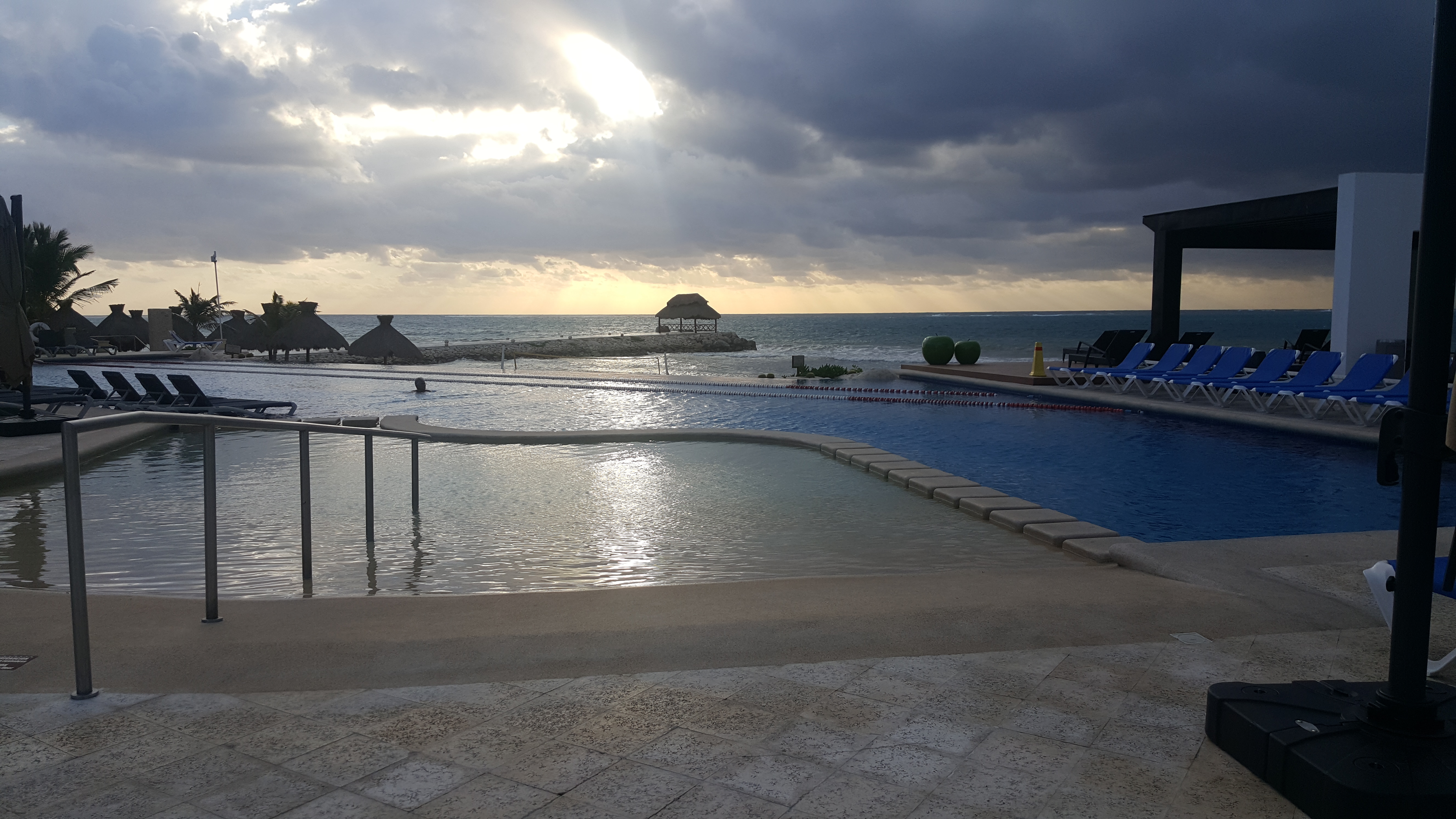 Loading Resort Image...