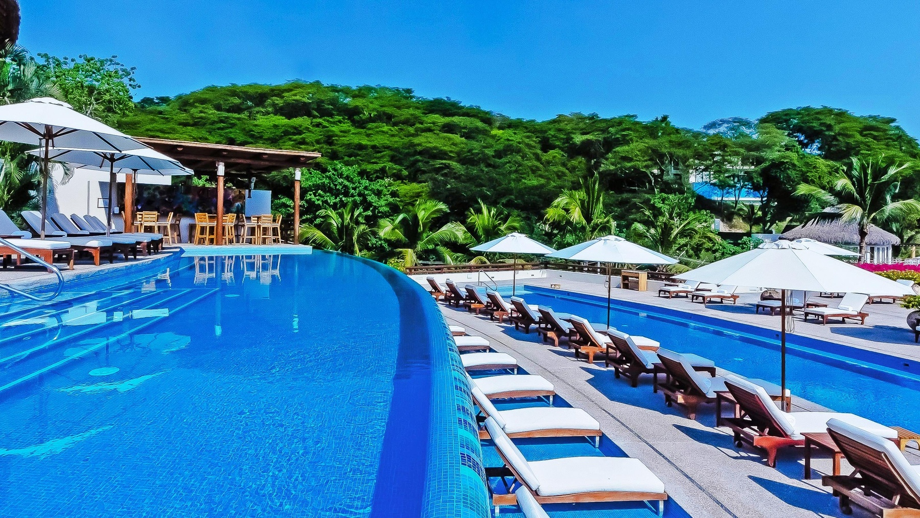 Loading Resort Image...