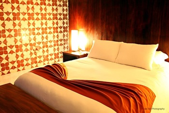 Loading Resort Image...