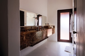 Loading Resort Image...