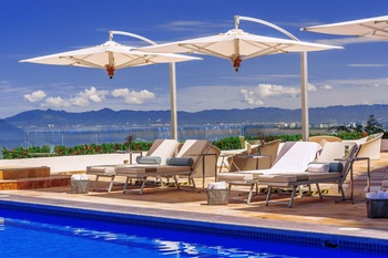 Loading Resort Image...