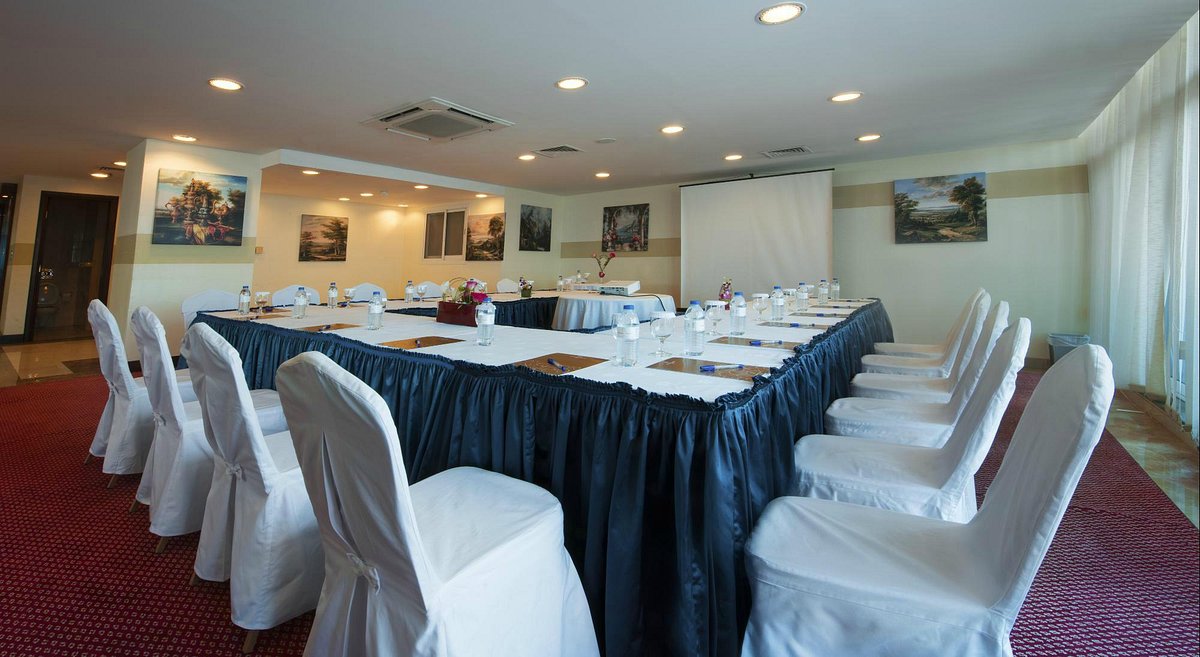 Loading Resort Image...