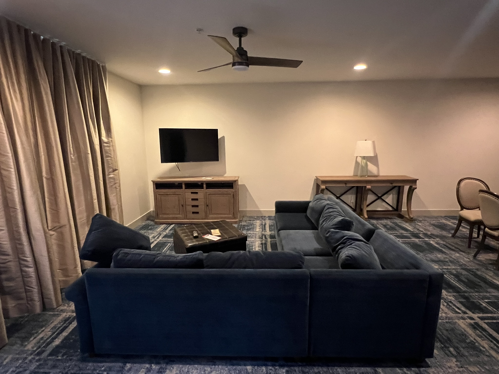 Loading Resort Image...