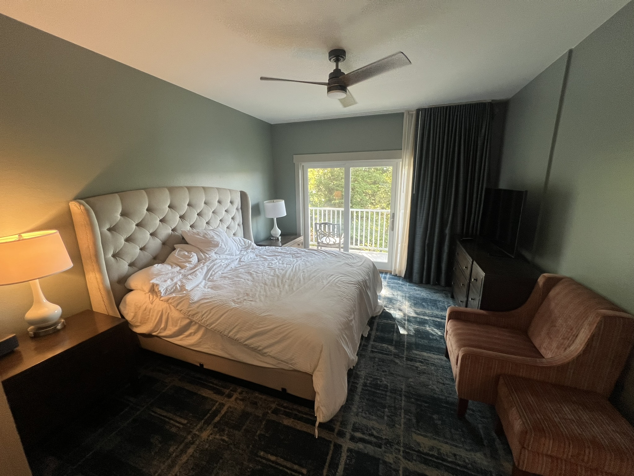 Loading Resort Image...