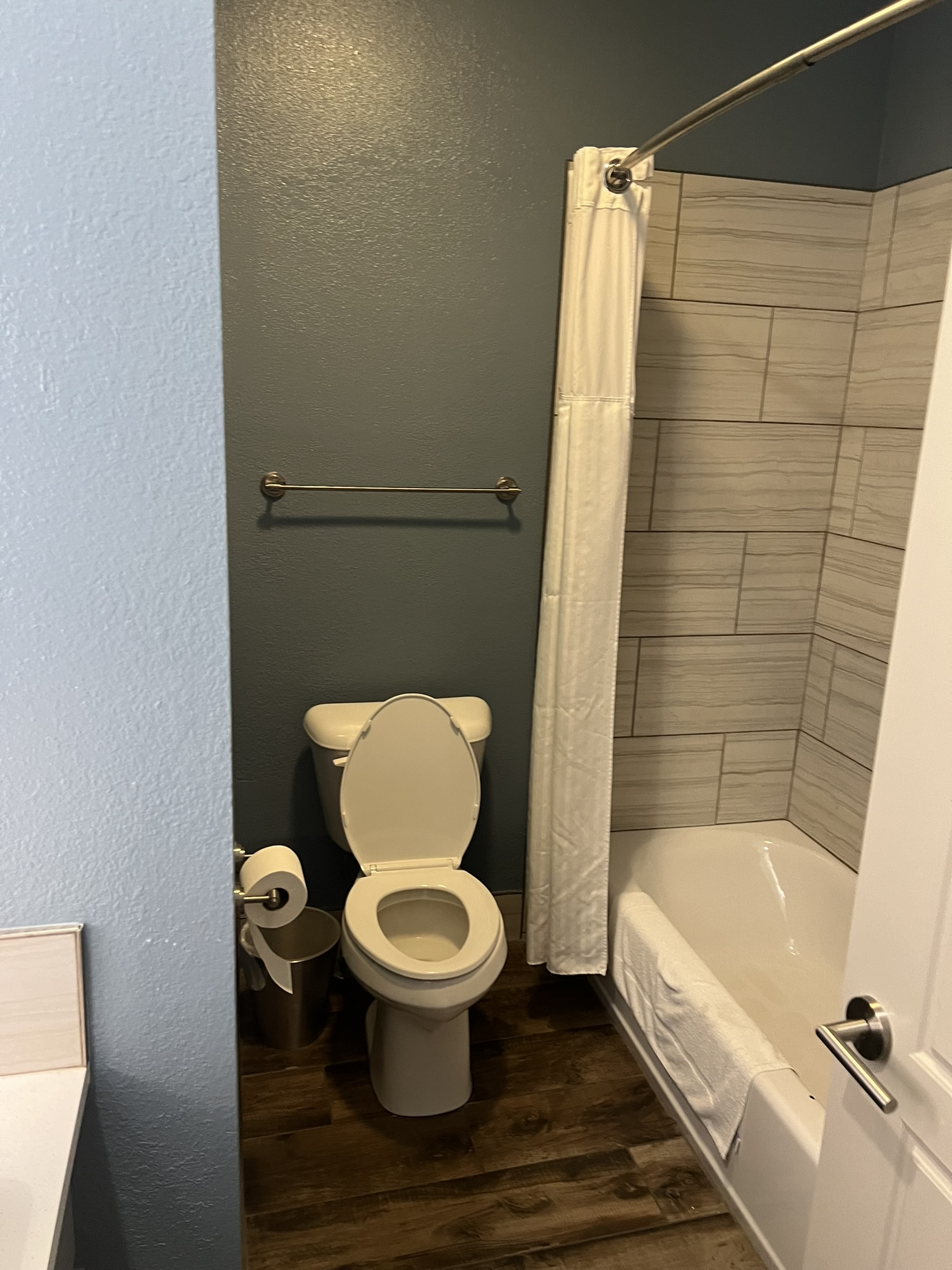 Loading Resort Image...