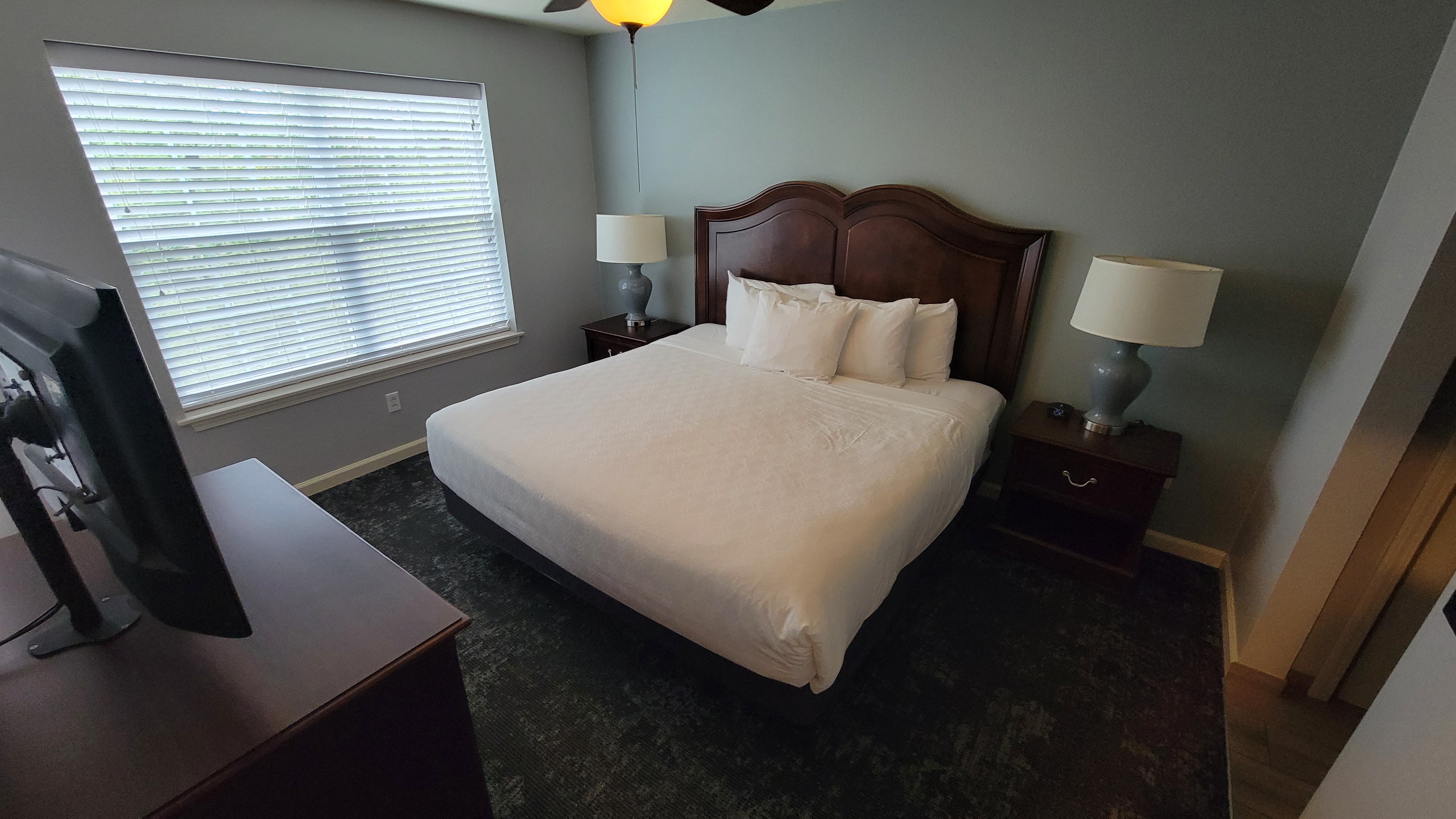 Loading Resort Image...