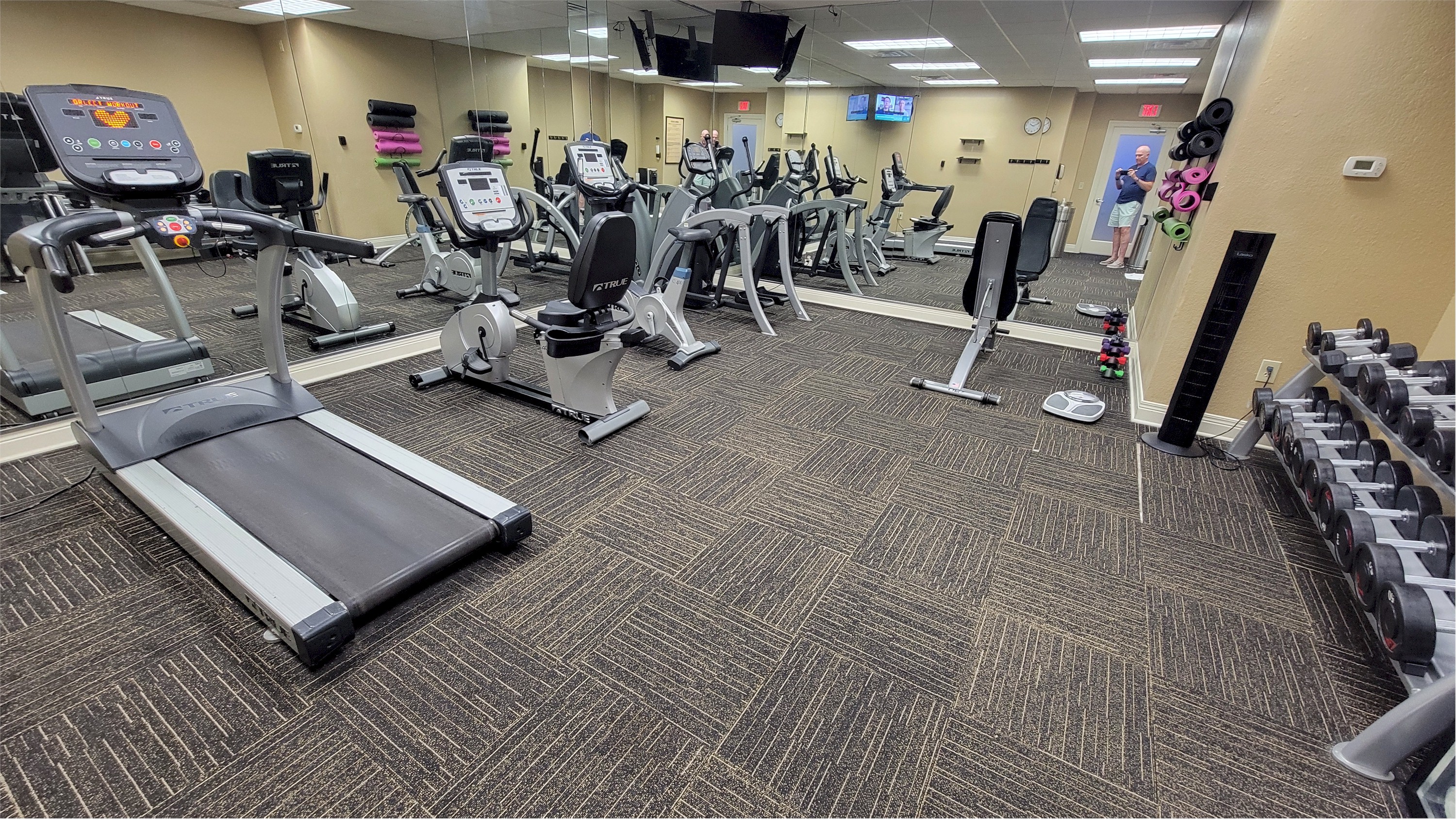 Loading Resort Image...