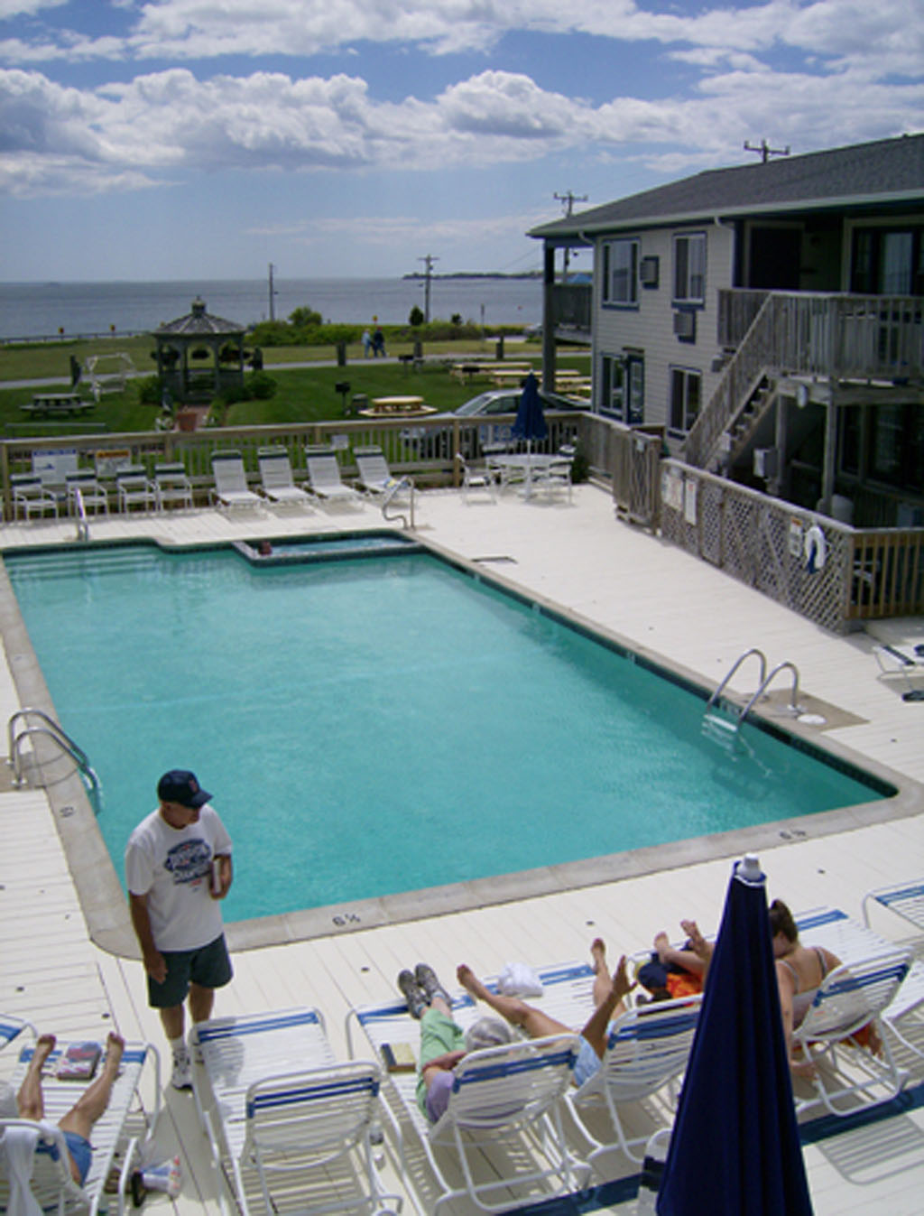 Loading Resort Image...