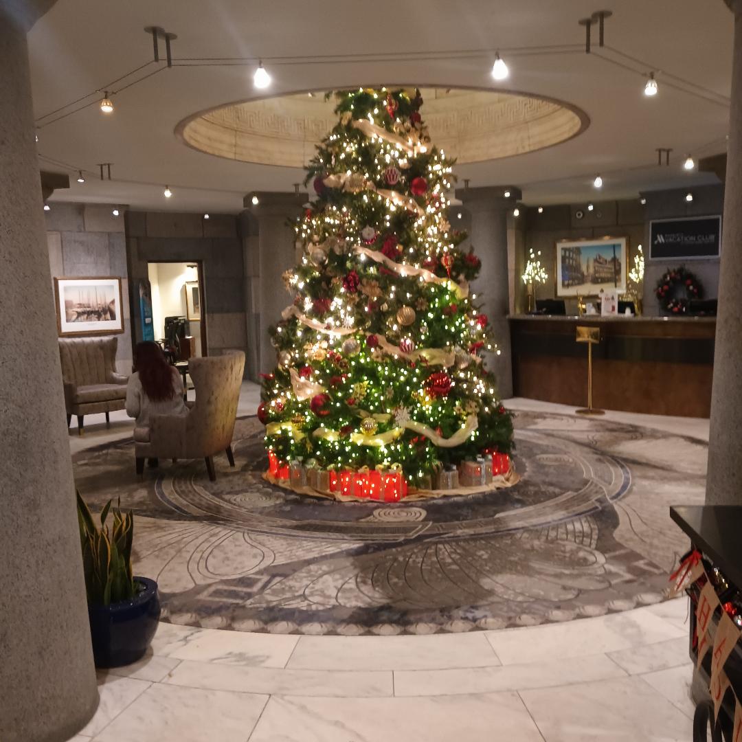 Loading Resort Image...