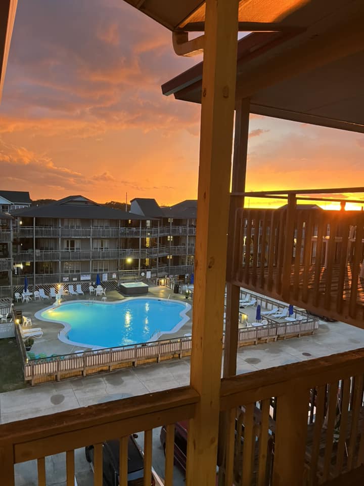 Loading Resort Image...