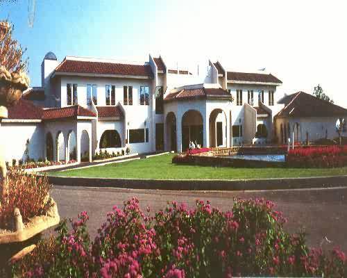 Loading Resort Image...