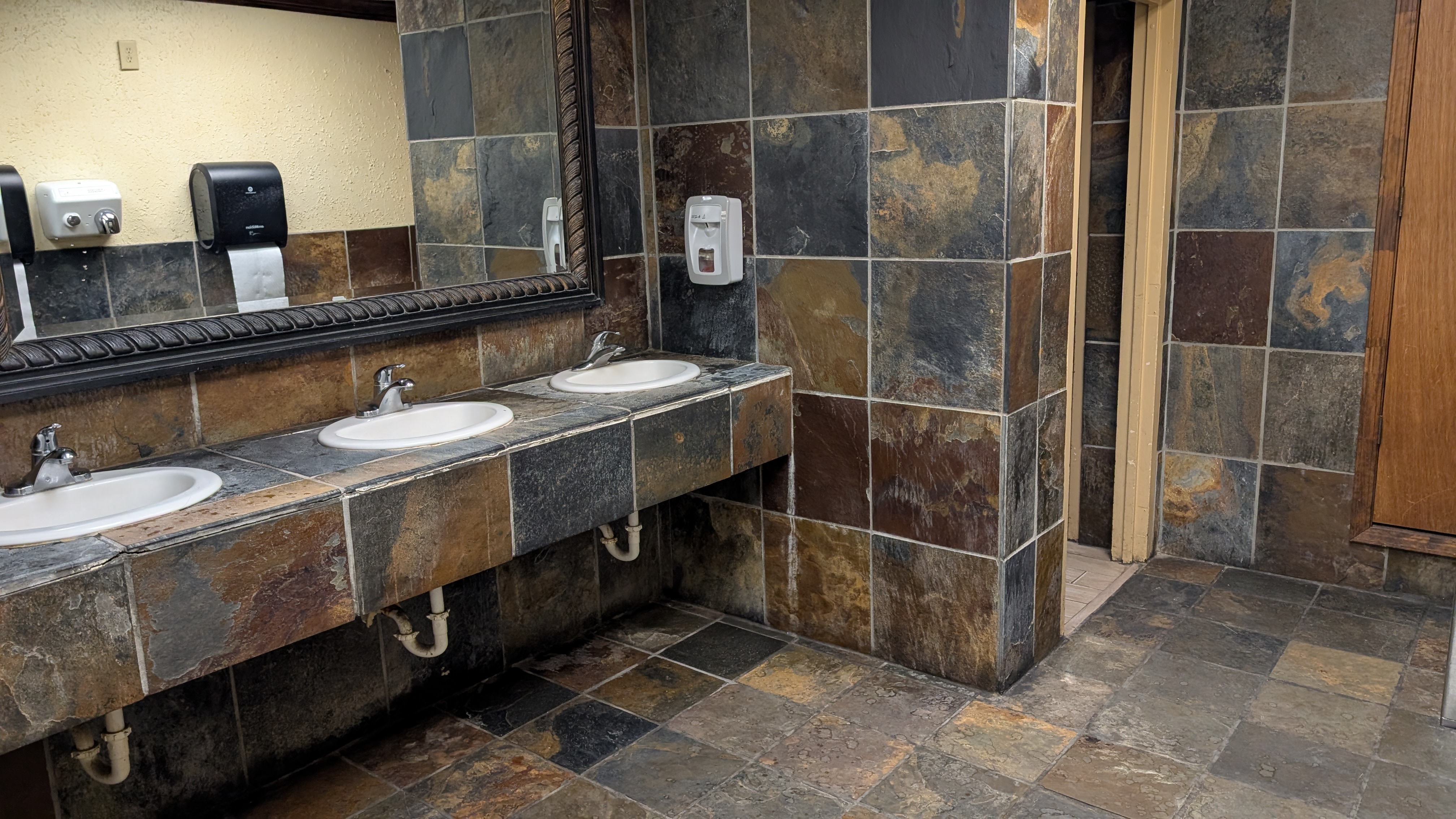 Loading Resort Image...