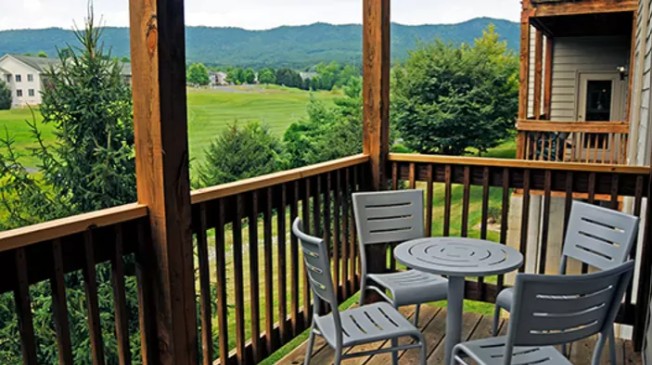 Loading Resort Image...