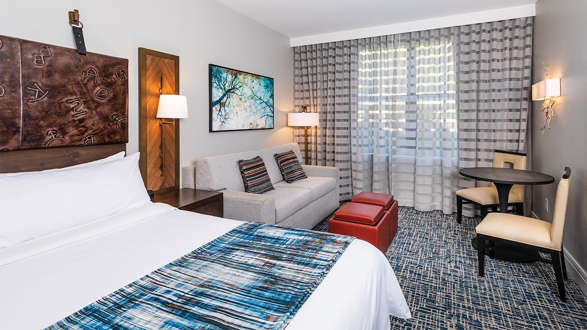 Loading Resort Image...