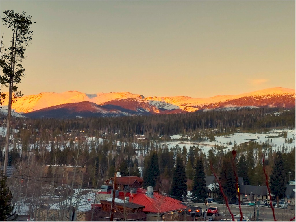 Loading Resort Image...