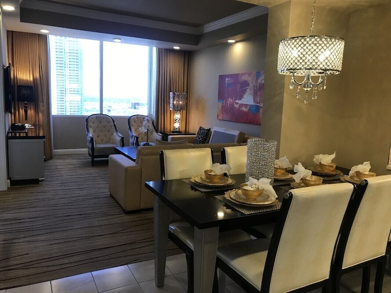 Loading Resort Image...