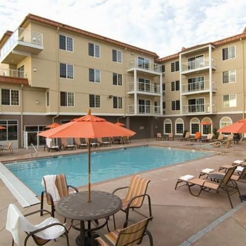 Loading Resort Image...