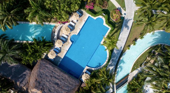 Loading Resort Image...